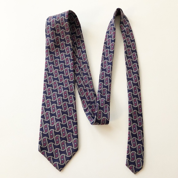 Burberry's of London Necktie TIE 100% Silk Navy Red Paisley Hand Sewn in USA - Picture 3 of 9